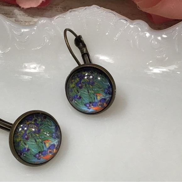 Irises Earrings - Picture 3 of 7